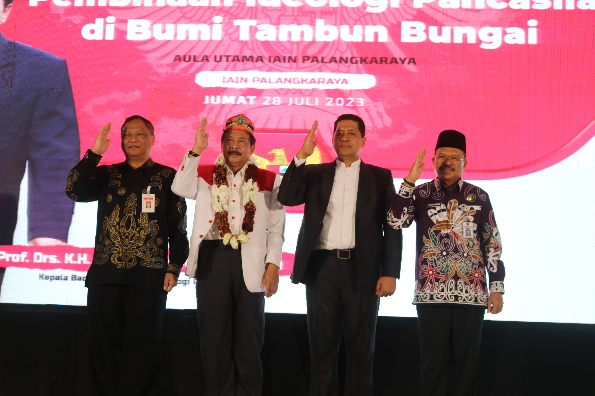 SEMINAR PEMBINAAN IDEOLOGI PANCASILA KOLABORASI BPIP DENGAN IAIN ...